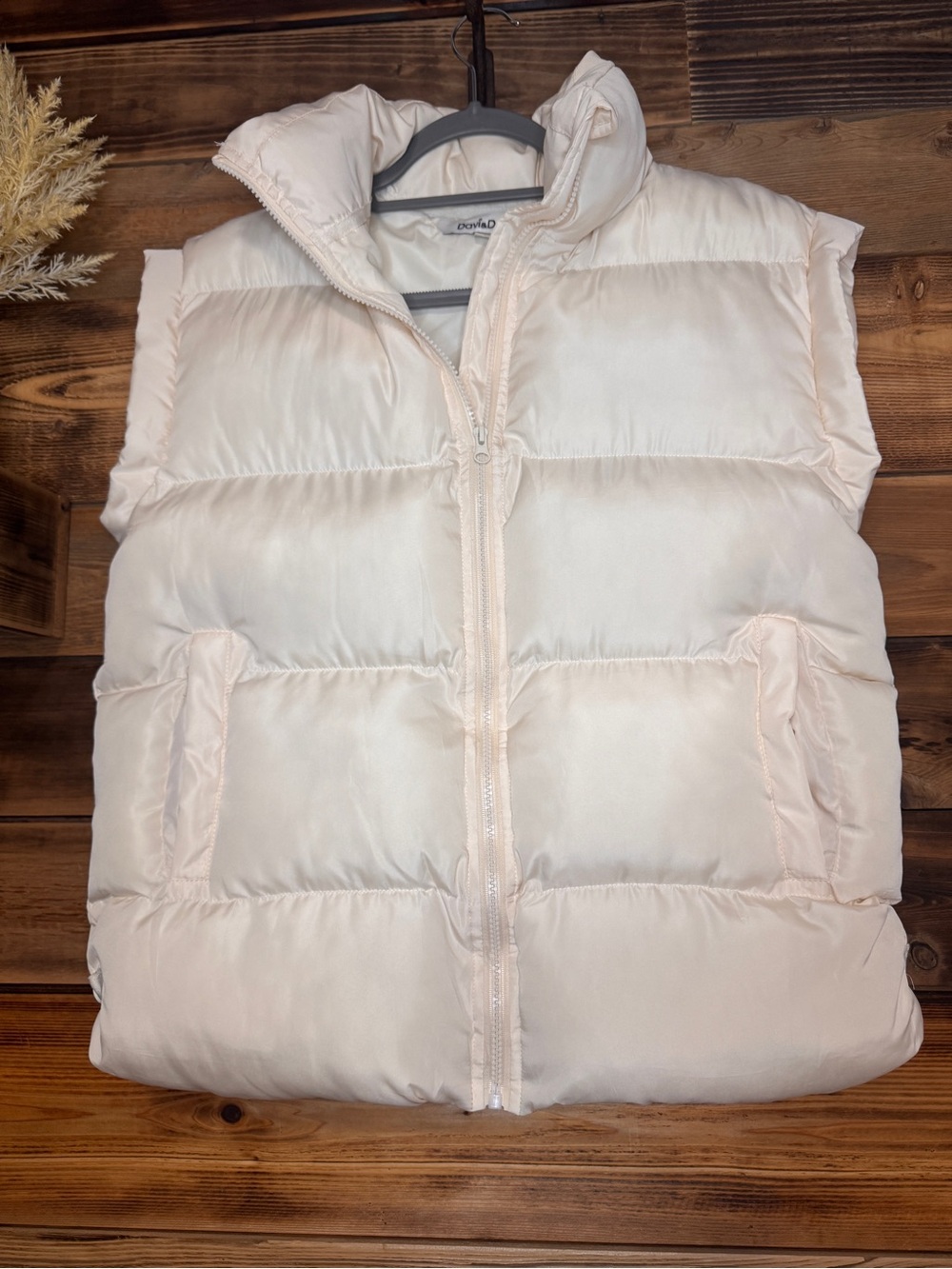 DAVI & DANI Light Cream / Ivory Puffer Vest NWOT / Size Small
